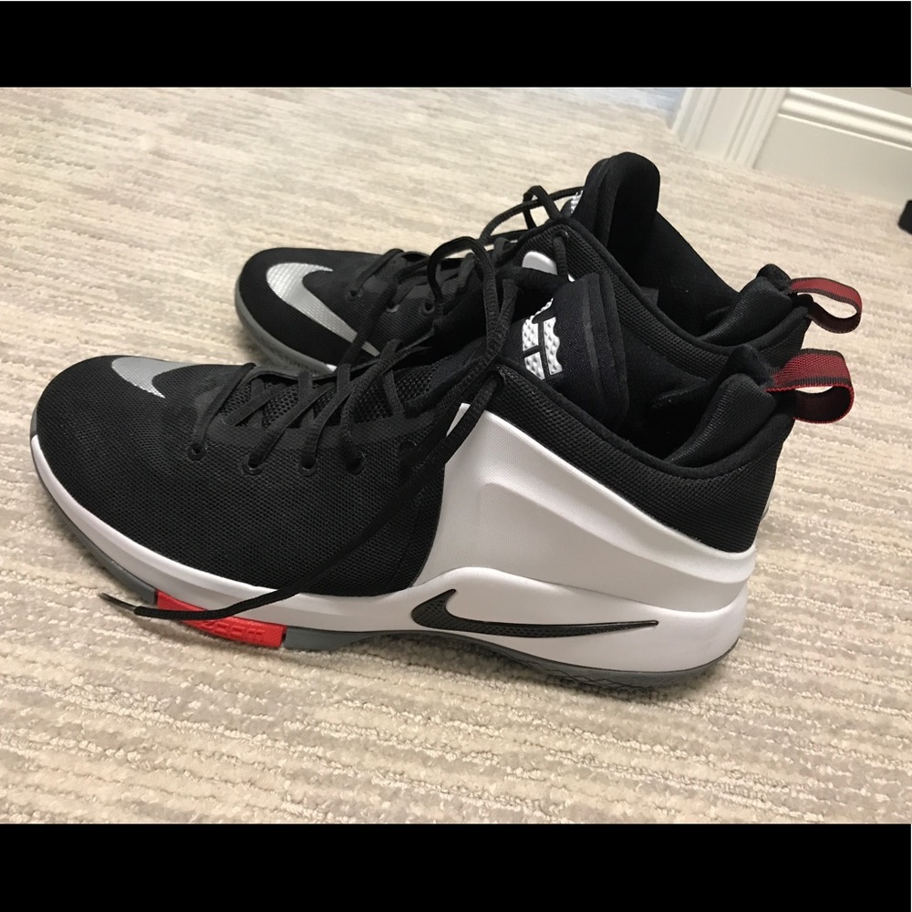 Nike zoom witness/ black and white size 14